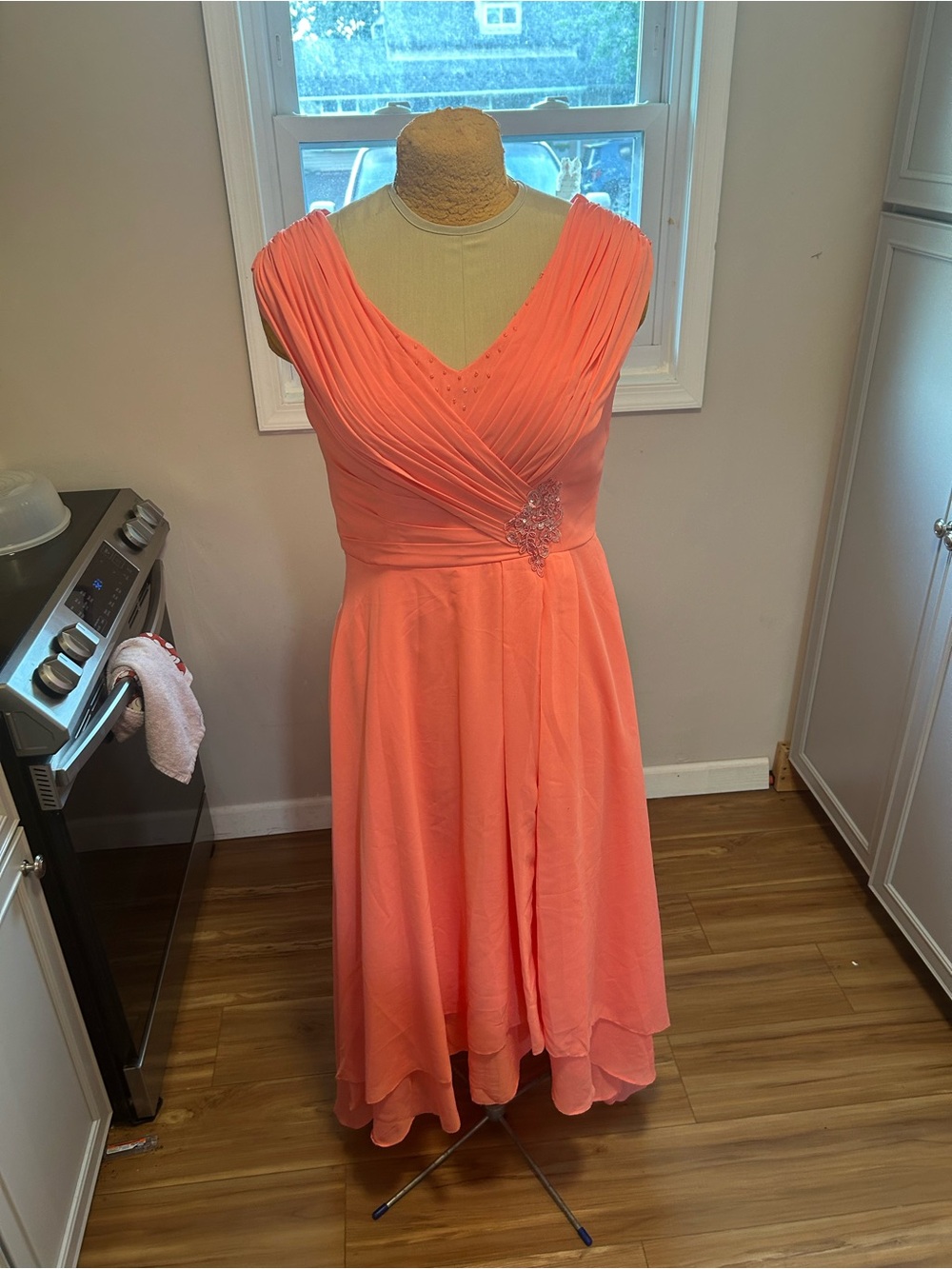 Wedding Coral V-Neck Chiffon Fit and Flare Dress Size 12